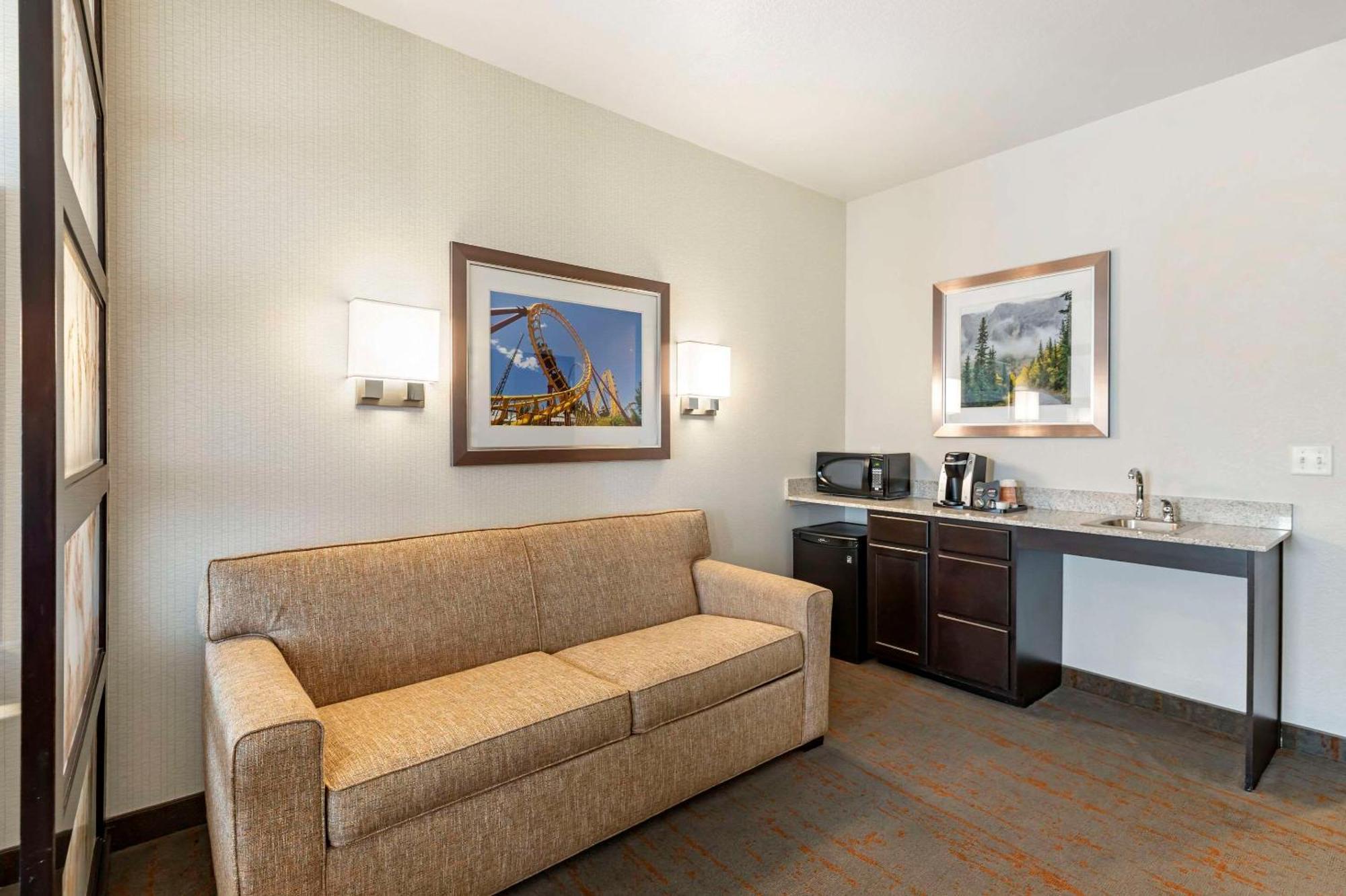 Comfort Inn & Suites Brighton Denver Ne Medical Center Zewnętrze zdjęcie